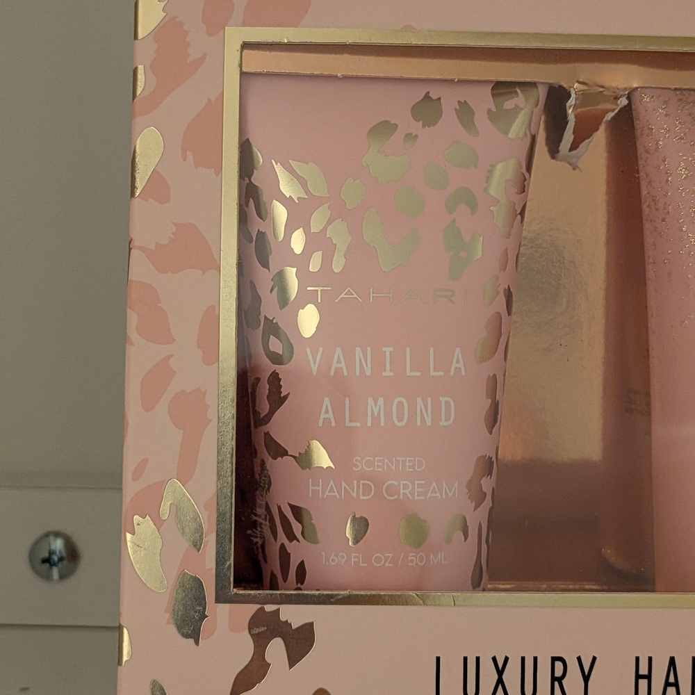 Tahari Pink Hand Cream Collection - Luxury Scented Set - Picture 4 of 6